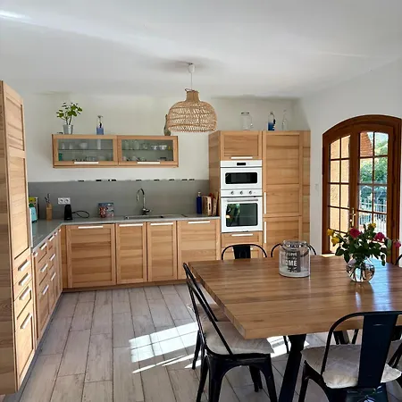 Proche - Holiday home *